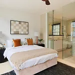 The St. Lukes Garden Place - Spacious 4Bdr House With Garden And Terrace