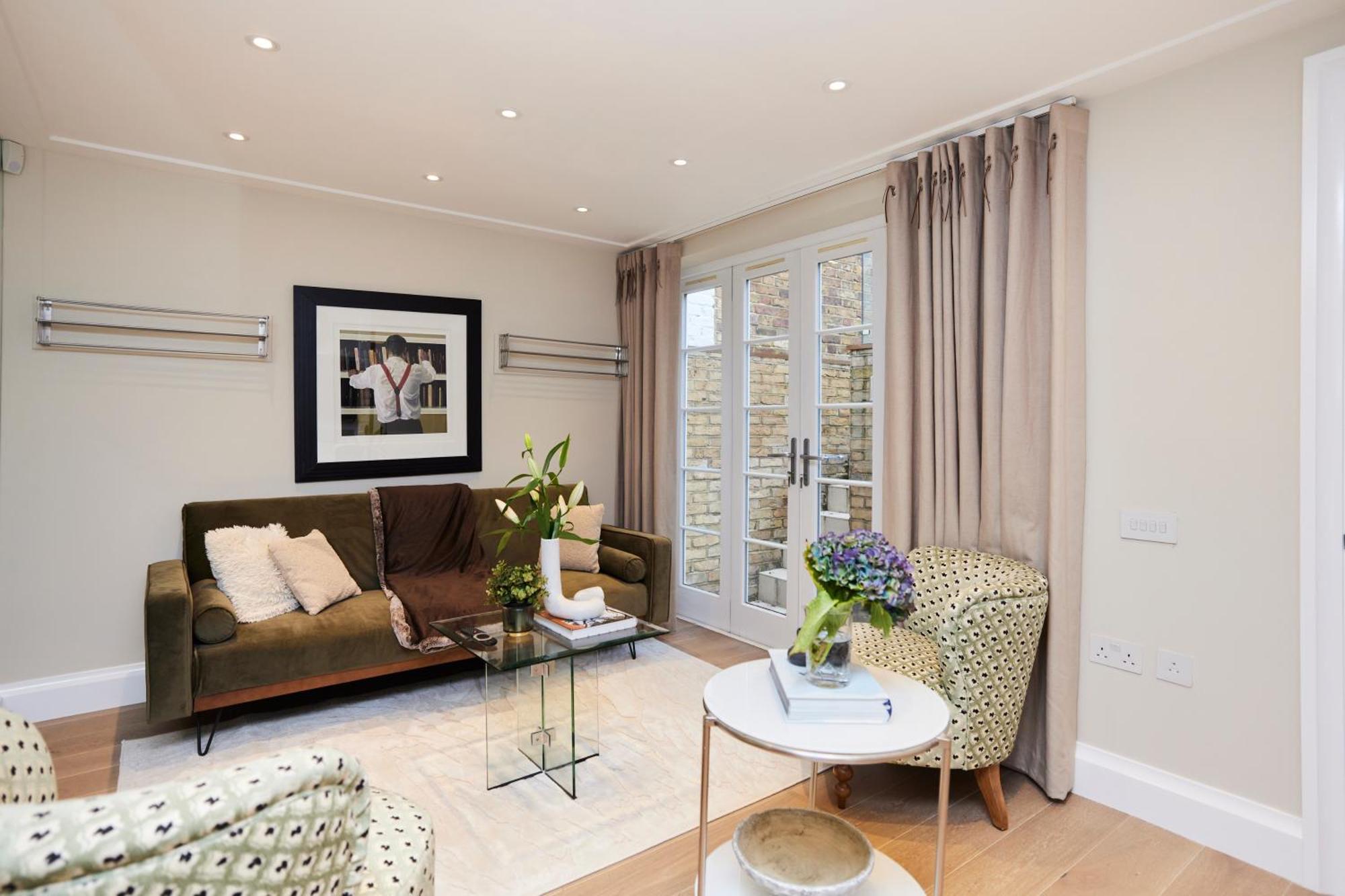 The St. Lukes Garden Place - Spacious 4bdr House With Garden And Terrace