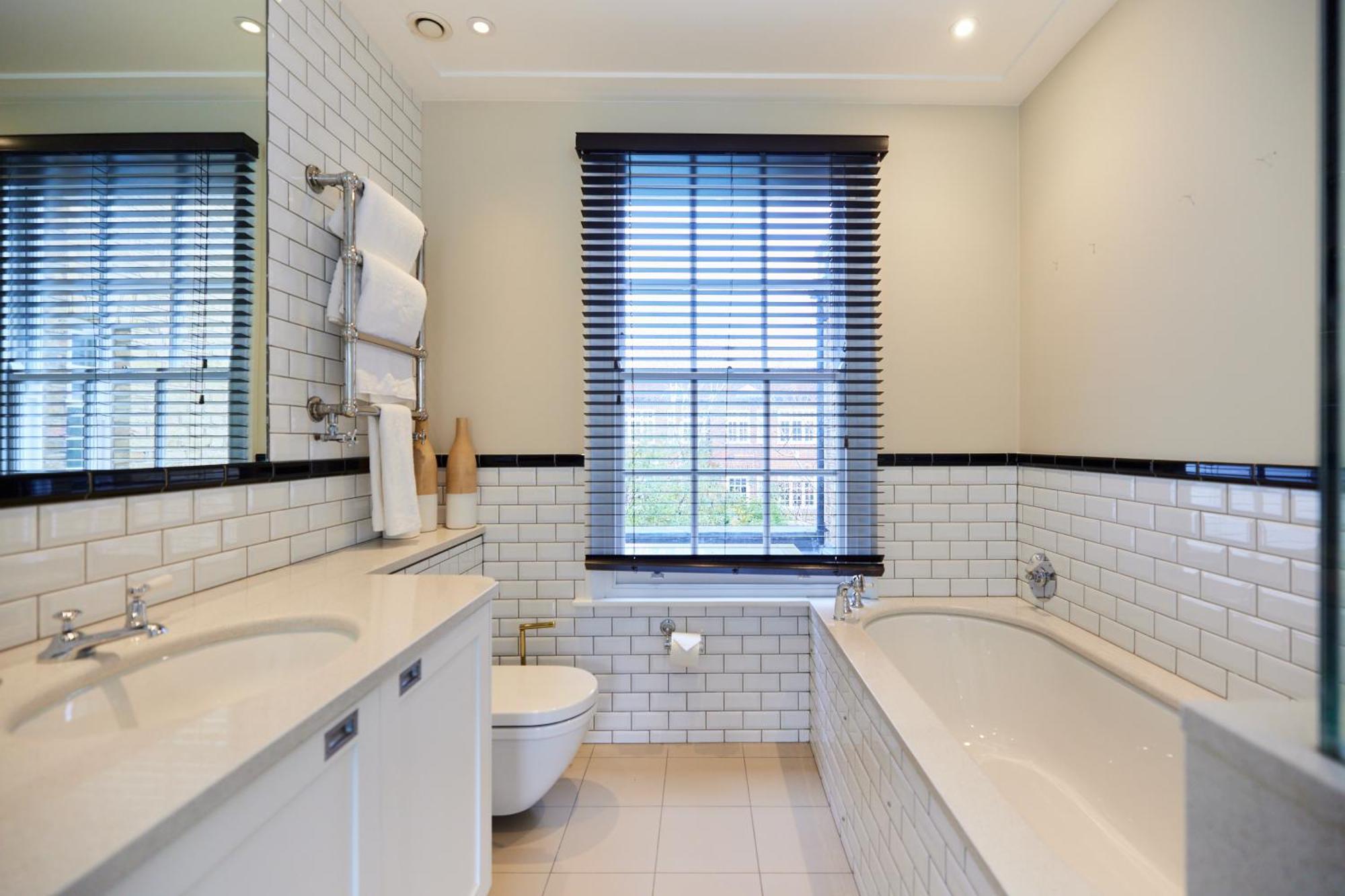 The St. Lukes Garden Place - Spacious 4bdr House With Garden And Terrace Londen