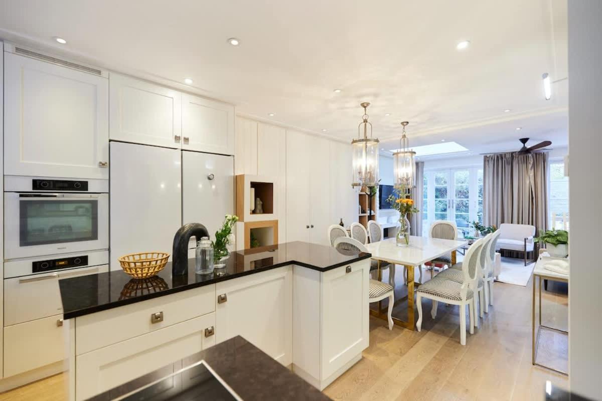 The St. Lukes Garden Place - Spacious 4bdr House With Garden And Terrace Appartement Londres